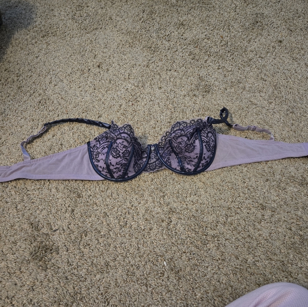 Lace Adore Me Underwire Bra in Purple 38f 38ddd